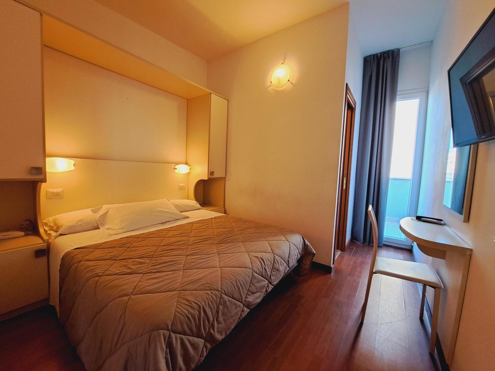 Hotel Butterfly Wellness & Spa Римини Екстериор снимка