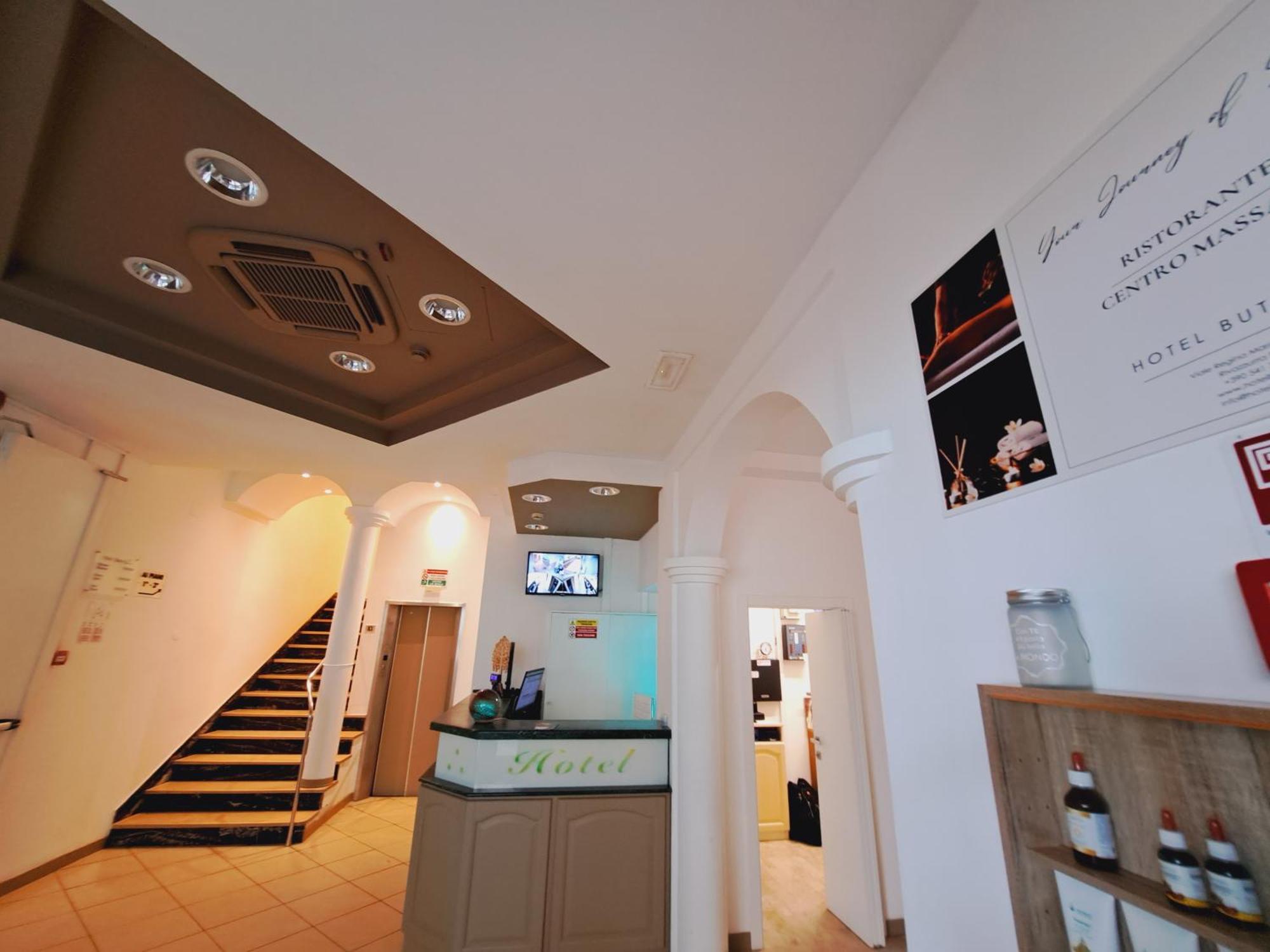 Hotel Butterfly Wellness & Spa Римини Екстериор снимка