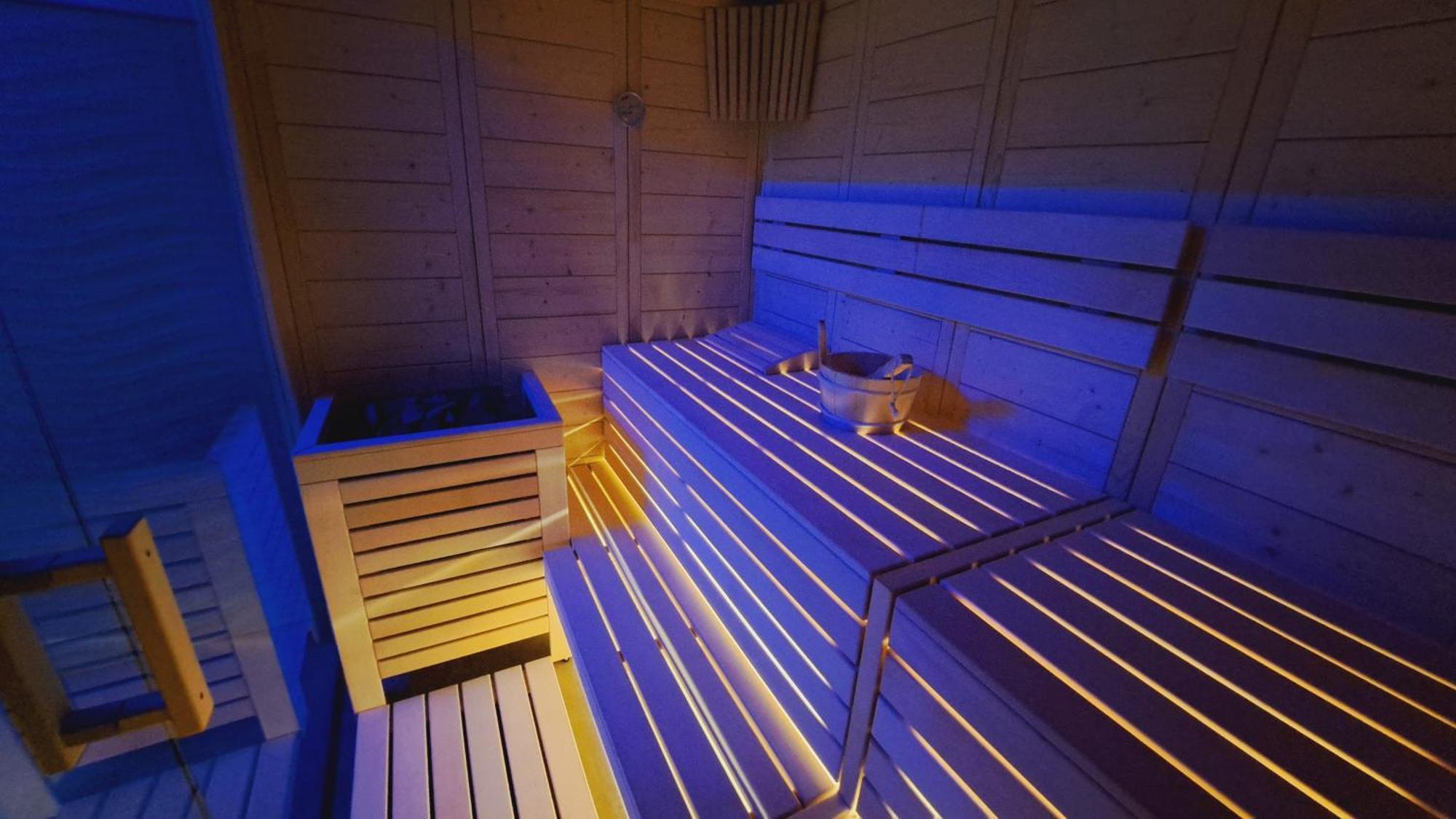 Hotel Butterfly Wellness & Spa Римини Екстериор снимка